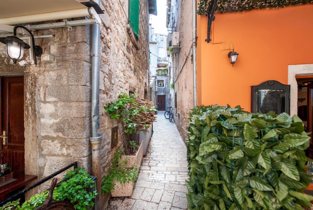 Dc II Downtown Apartment Rovinj Extérieur photo
