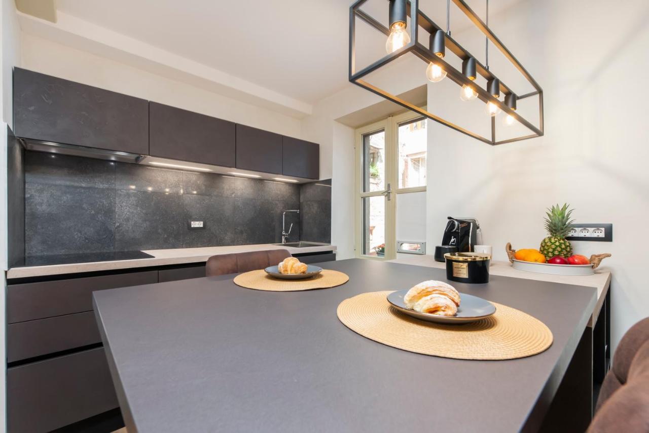 Dc II Downtown Apartment Rovinj Extérieur photo