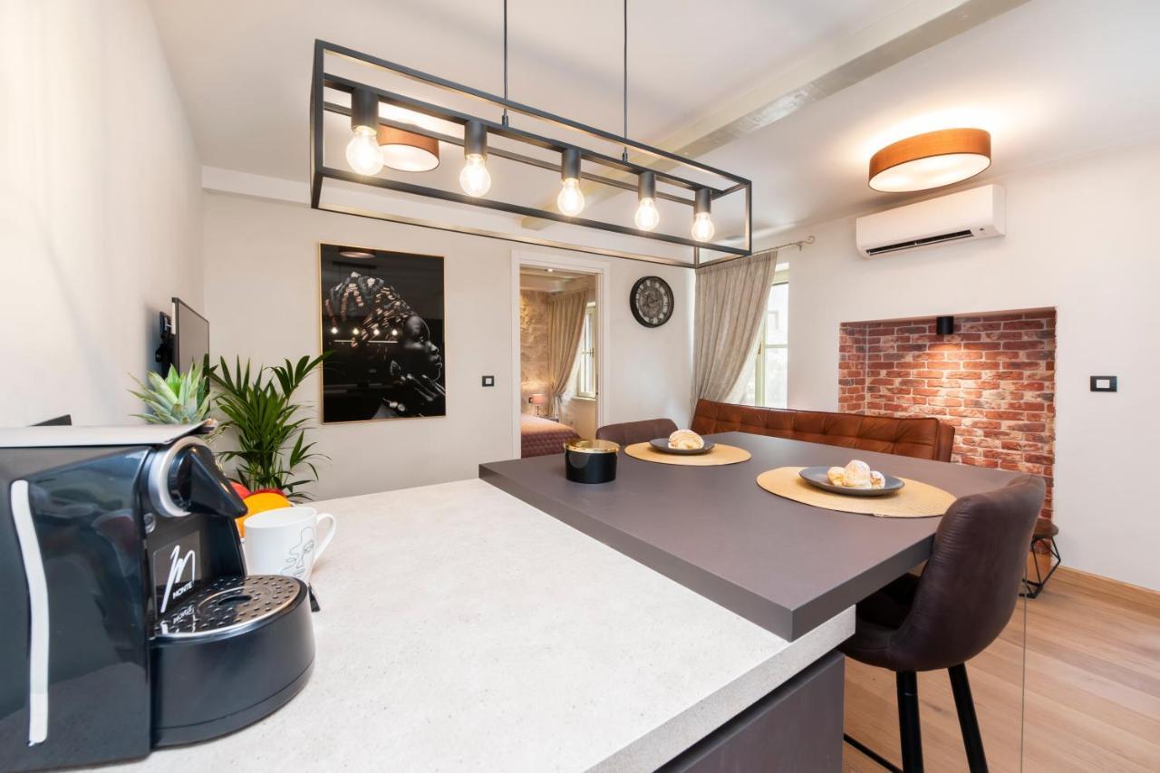 Dc II Downtown Apartment Rovinj Extérieur photo